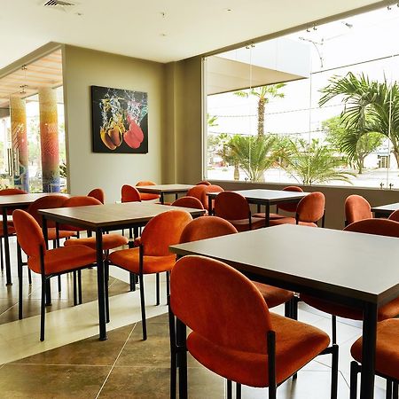 Np Hotel Y Suites Guayaquil Zewnętrze zdjęcie