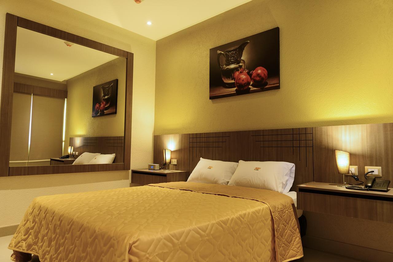 Np Hotel Y Suites Guayaquil Zewnętrze zdjęcie