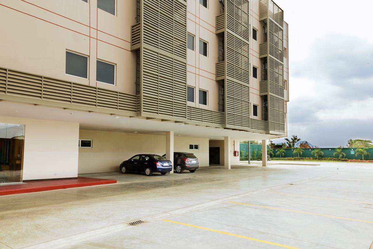 Np Hotel Y Suites Guayaquil Zewnętrze zdjęcie